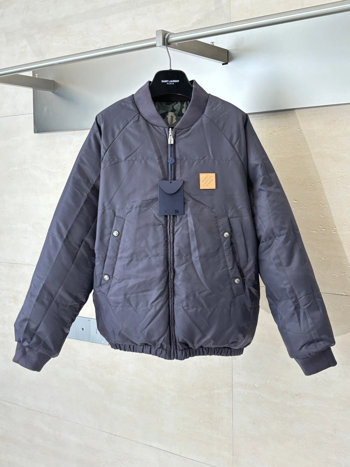 wg.luxury-- 8V reversible item: E-F431J1721